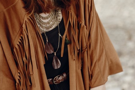 Layering Like a Pro: Mixing Metals, Textures, and Lengths - DownBeach
